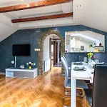 2 Bedroom In *