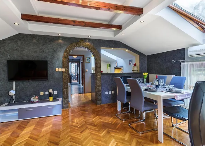 Apartament 2 Bedroom Amazing In Bakar