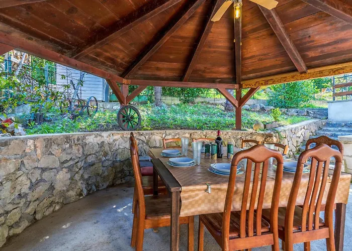 2 Bedroom Amazing In *