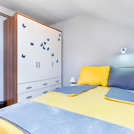 Lejlighed Awesome Apartment In Bakar With House Sea View *